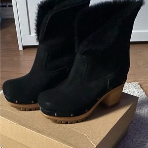 Ugg Women’s “Thebes” Clog Booties